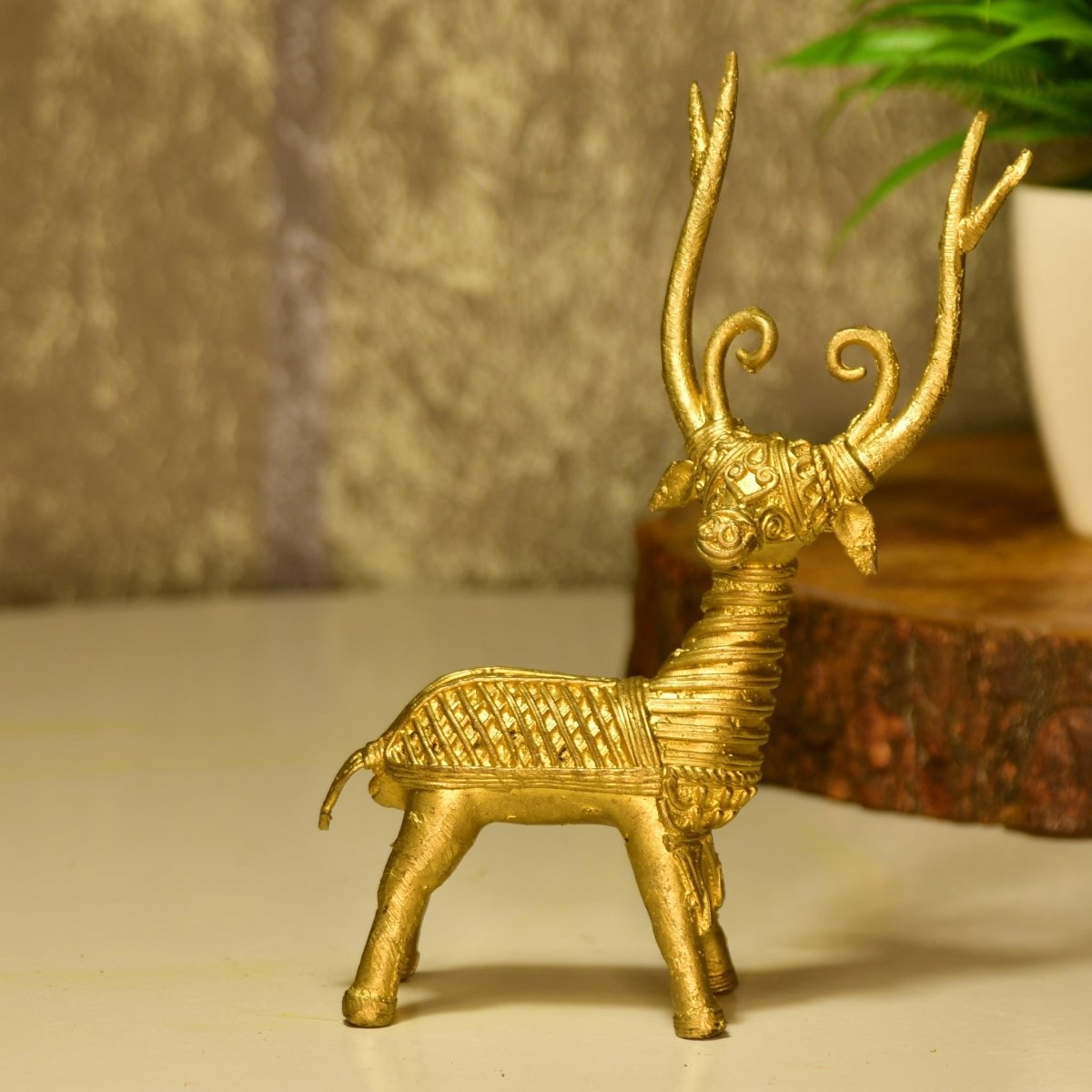 The Deer on feet --Sowpeace-The Deer on feet --Sowpeace-The Deer on feet-Dok/DDST/BR/TT-Sowpeace-Dok/DDST/BR/TT-Sowpeace