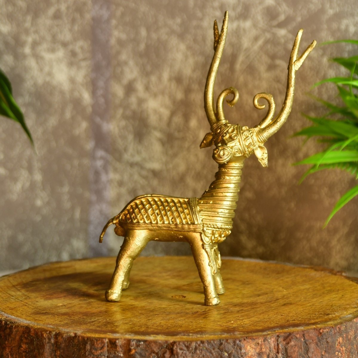 The Deer on feet --Sowpeace-The Deer on feet --Sowpeace-The Deer on feet-Dok/DDST/BR/TT-Sowpeace-Dok/DDST/BR/TT-Sowpeace