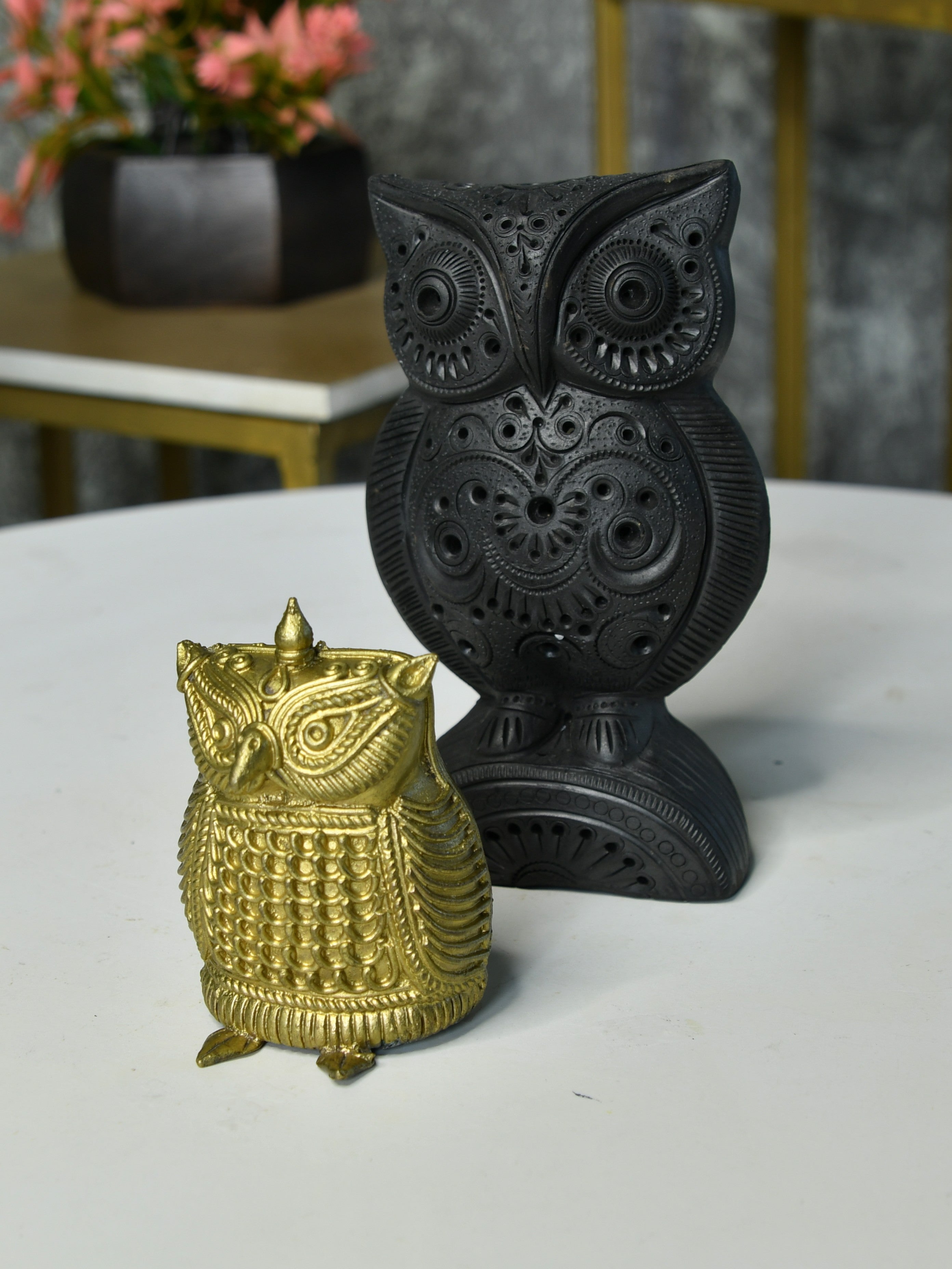 Sowpeace Black Terracotta Artisanal Owl: Tabletop Decor