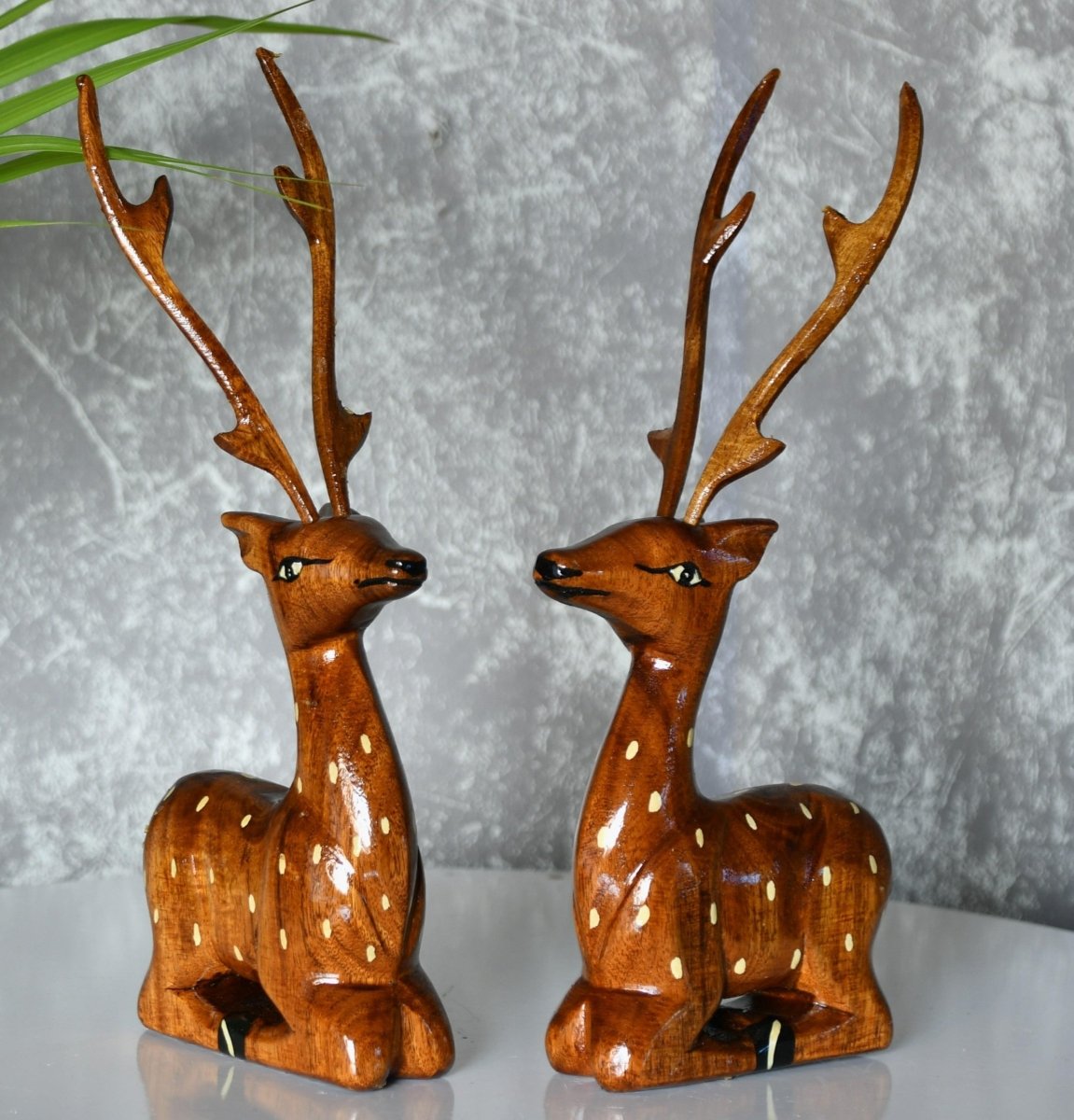 Sowpeace Pair of wooden sitting deer Artisan Decor - Tabletop - Sowpeace - Animal - New Arrivals