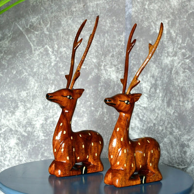 Sowpeace Pair of wooden sitting deer Artisan Decor