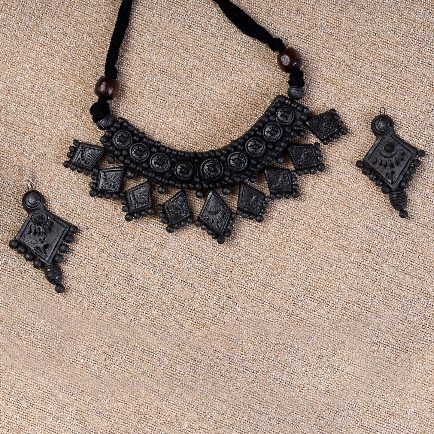Indigenously handcrafted terracotta choker set --Sowpeace--Flow/Pend/BTER/PSCH-Sowpeace