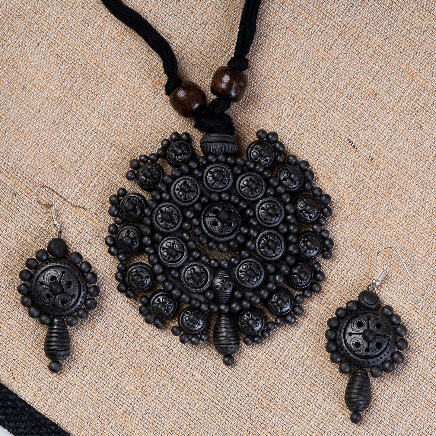 Trendy circular-patterned terracotta pendant --Sowpeace--Flow/Pend/BTER/PTC-Sowpeace