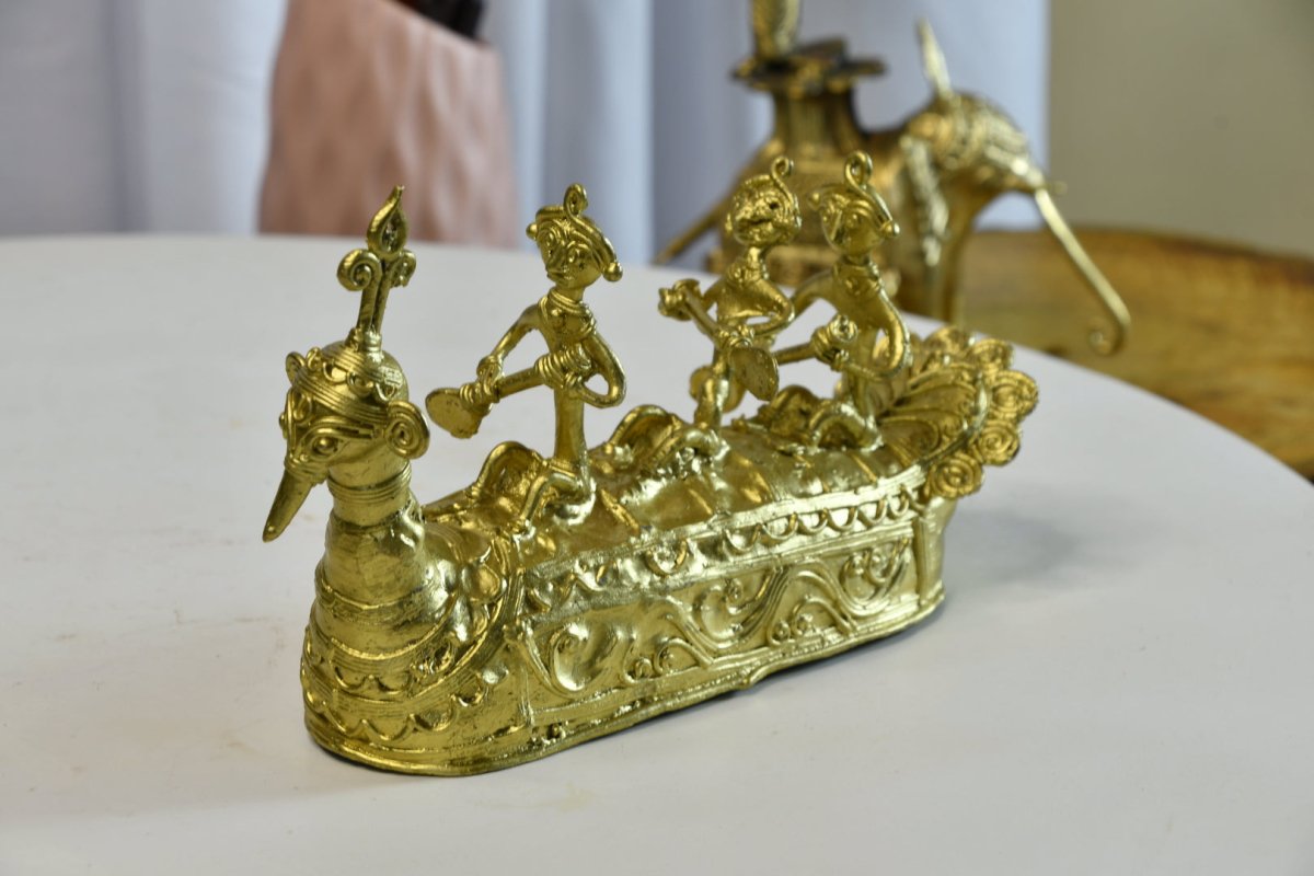 Premium Brass Dhokra Art Ancient Boat -Dhokra-Sowpeace-Premium Brass Dhokra Art Ancient Boat -Dhokra-Sowpeace-Premium Brass Dhokra Art Ancient Boat-Dok-LBOAT-BR-TT-Sowpeace-Dok-LBOAT-BR-TT-Sowpeace